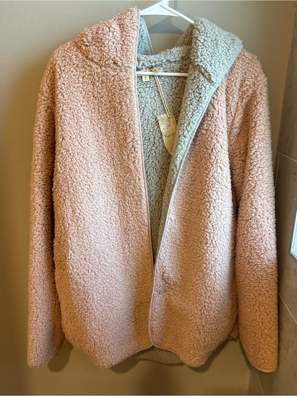 Hem & Thread Two-Tone Sherpa Jacket in Blush Pink and Light Gray